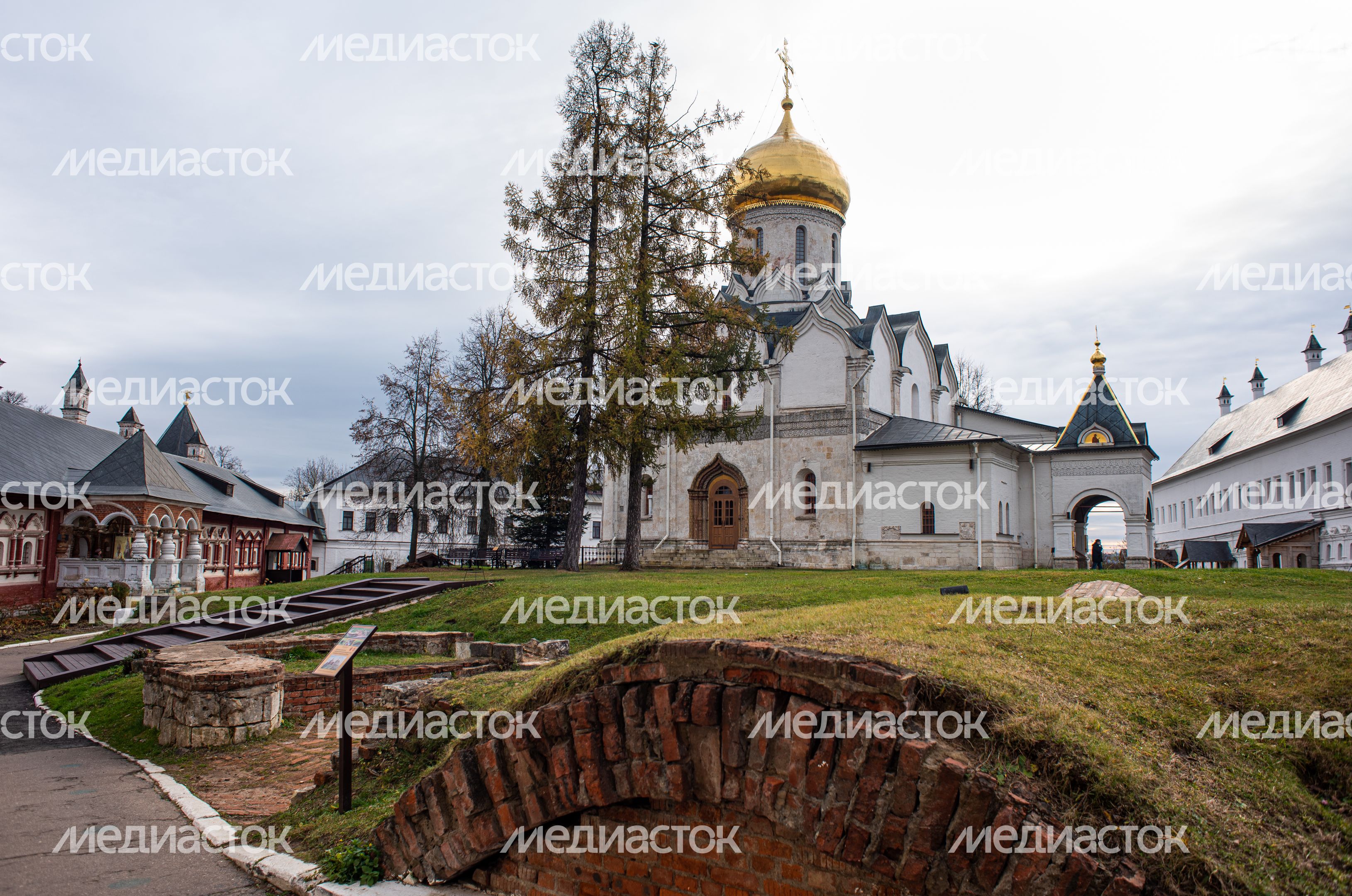 Осенние виды Саввино-Сторожевского Монастыря
