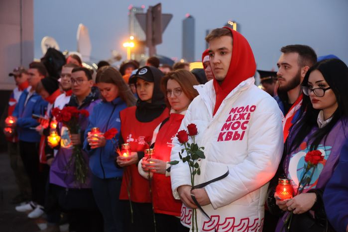 Акция памяти "Журавли" прошла на девятый день после теракта в "Крокус Сити Холле"