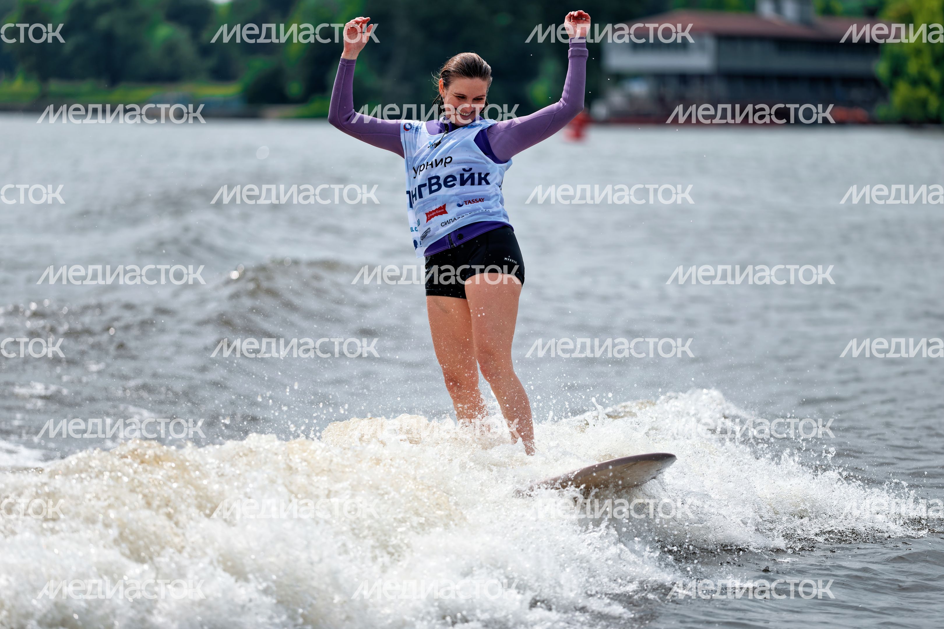 Чемпионат Московской области по серфингу в Долгопрудном на канале имени Москвы Чемпионат Московской области по серфингу в Долгопрудном на канале имени Москвы