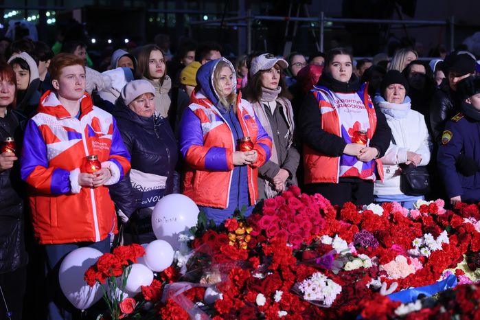 Акция памяти "Журавли" прошла на девятый день после теракта в "Крокус Сити Холле"