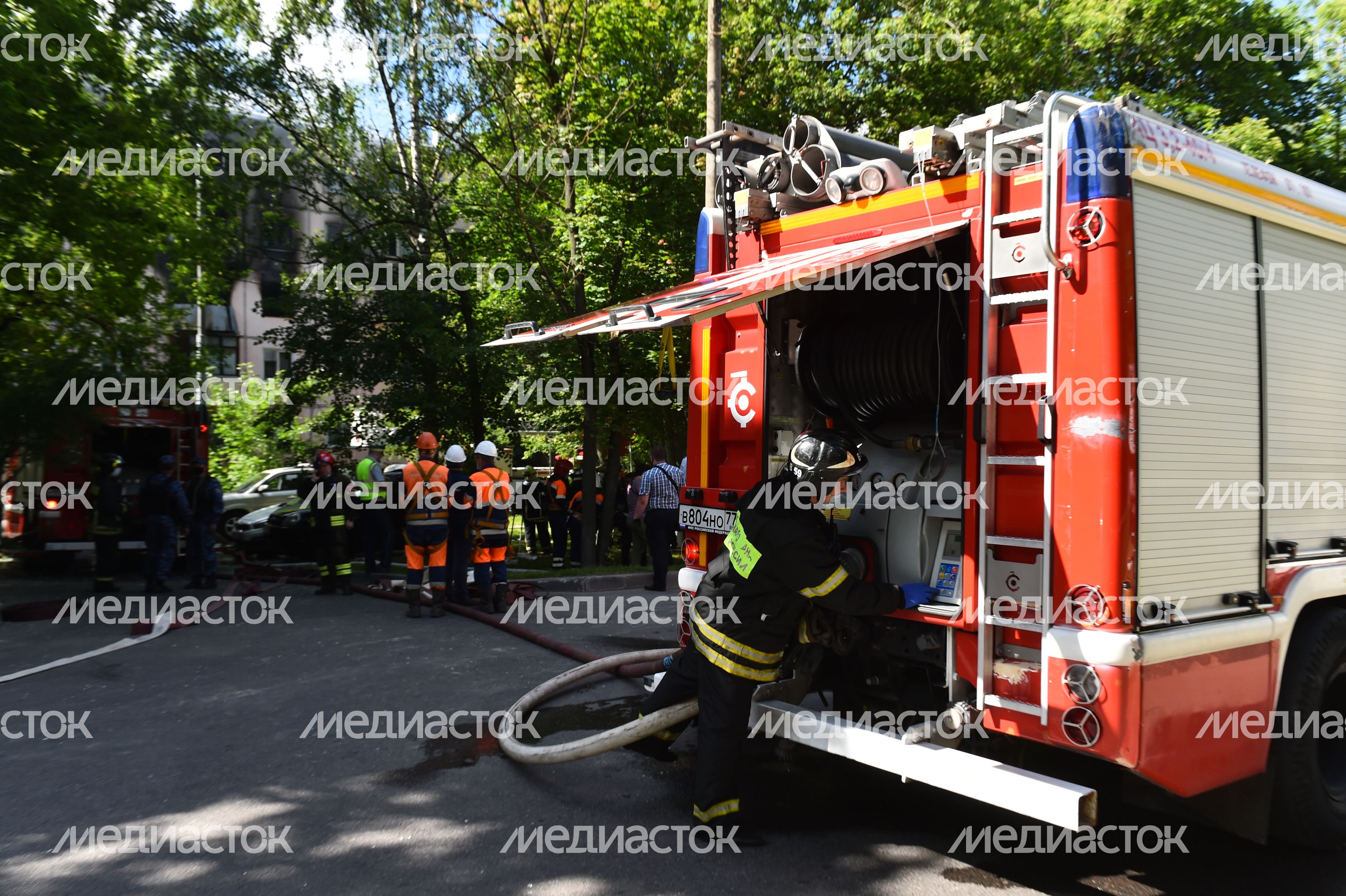 Кадры с места взрыва в доме на улице Проходчиков в Москве