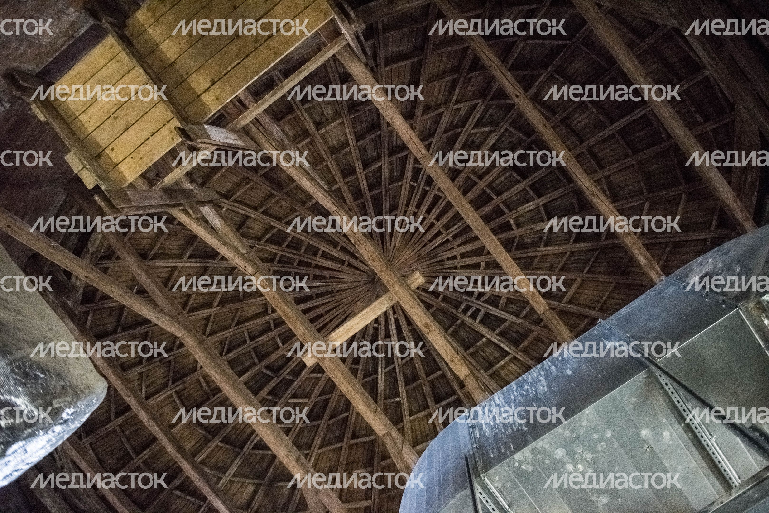 Киевский вокзал: дебаркадер Шухова и закрытая смотровая Москвы