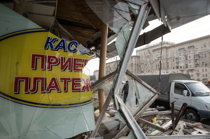 Снос самостроя у станции метро Сокол в Москве