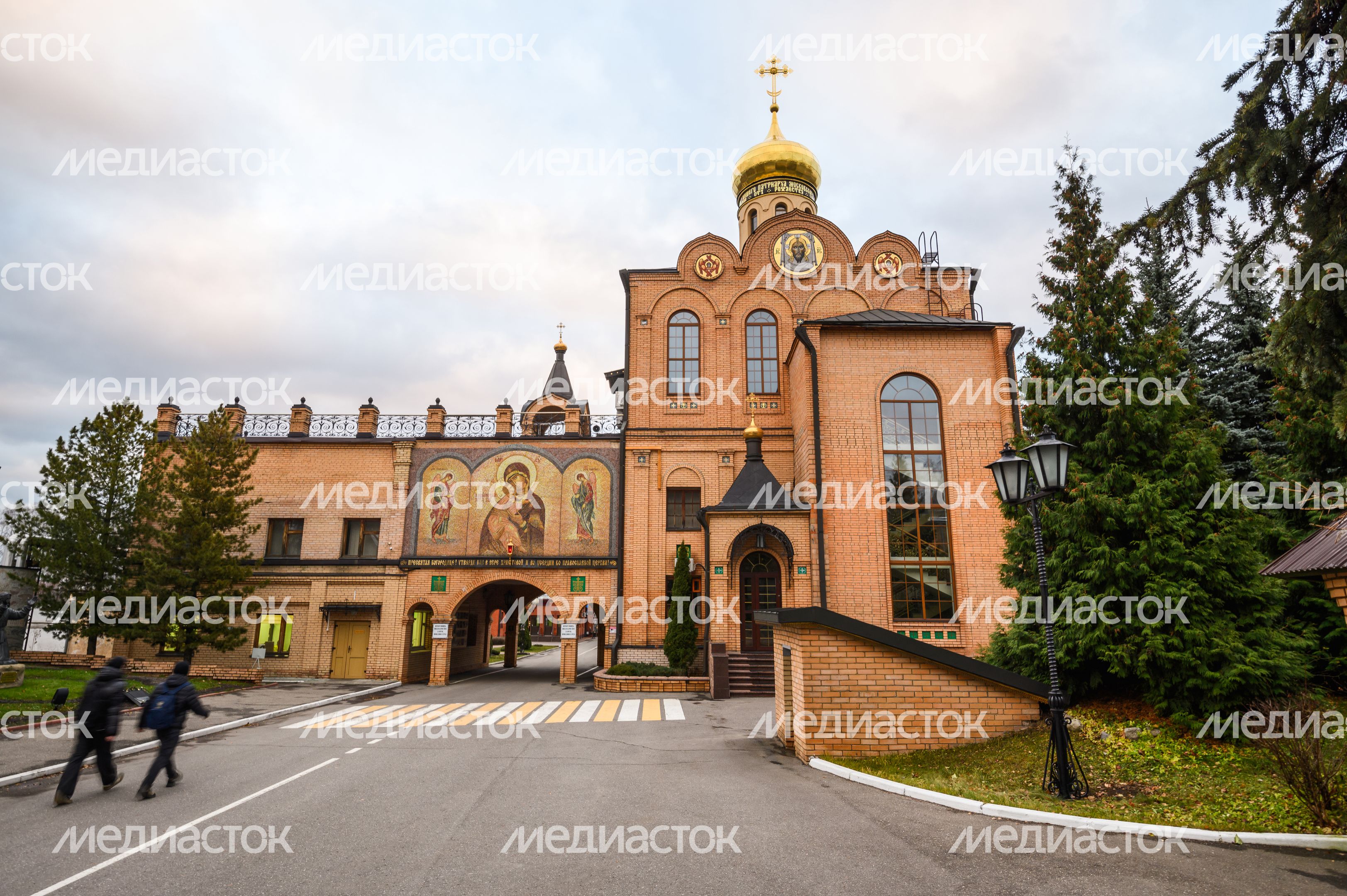 Храм во имя преподобного Серафима Саровского в рабочем поселке Софрино города Пушкино Сергиево-Посадского округа Храм во имя преподобного Серафима Саровского в рабочем поселке Софрино города Пушкино Сергиево-Посадского округа
