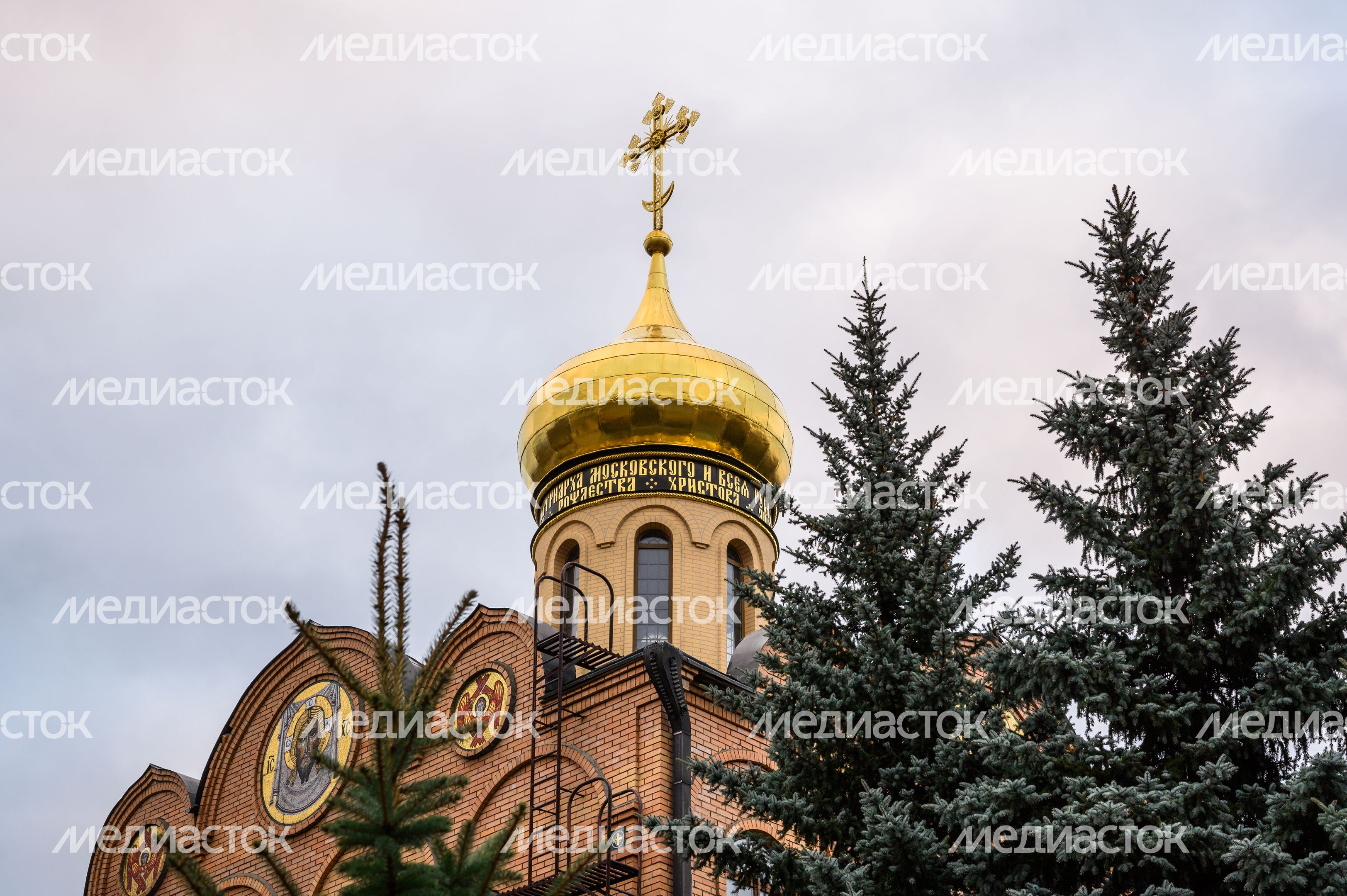 Храм во имя преподобного Серафима Саровского в рабочем поселке Софрино города Пушкино Сергиево-Посадского округа Храм во имя преподобного Серафима Саровского в рабочем поселке Софрино города Пушкино Сергиево-Посадского округа