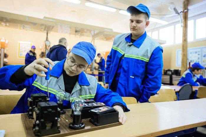 Посещение Губернатором Павлово-Посадского Техникума