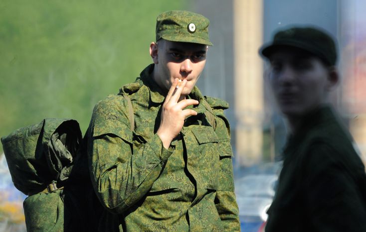 Солдат срочной службы в аэропорту «Домодедово»