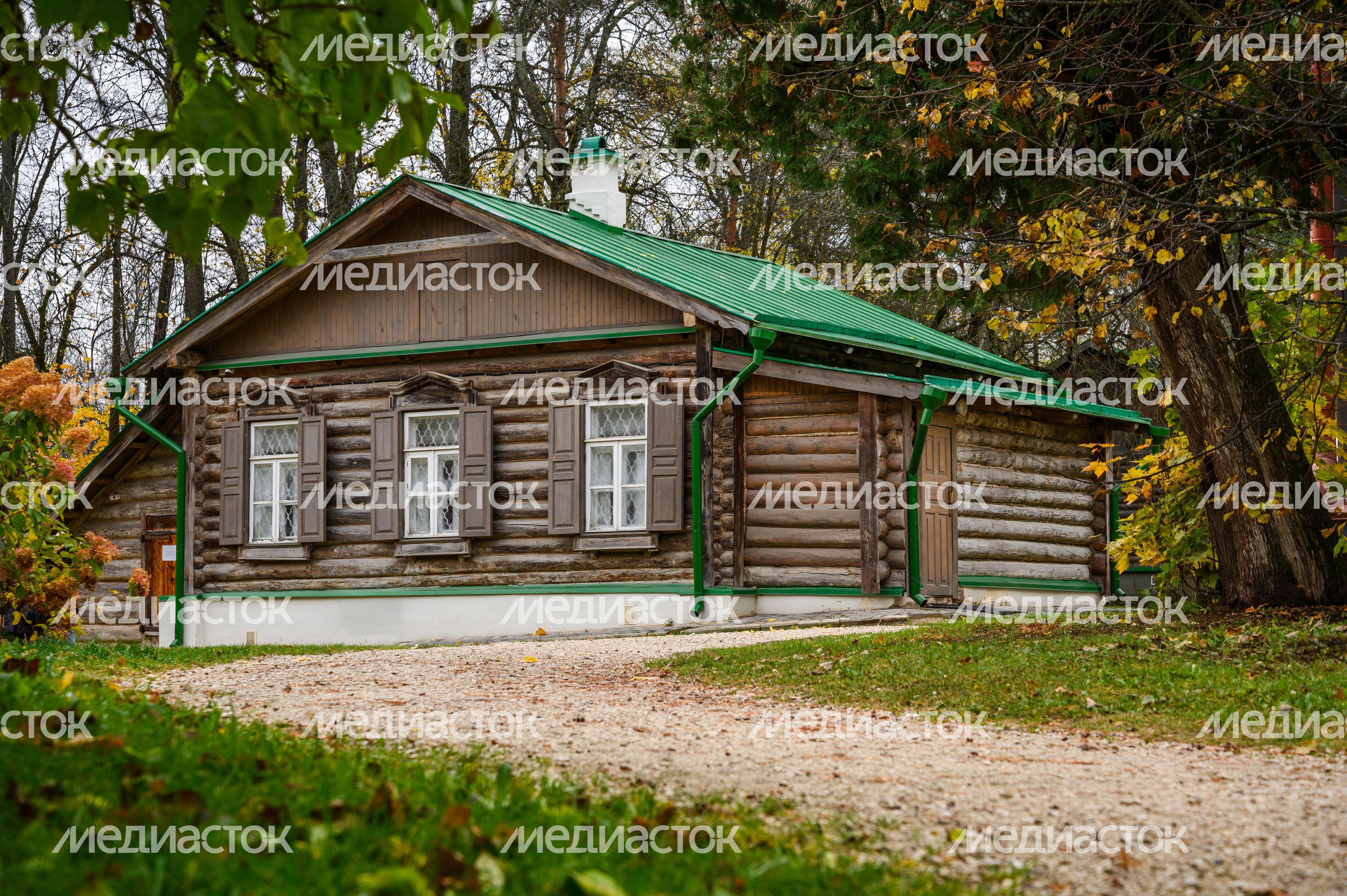 Осень в Музее-заповеднике «Абрамцево» Осень в Музее-заповеднике «Абрамцево»