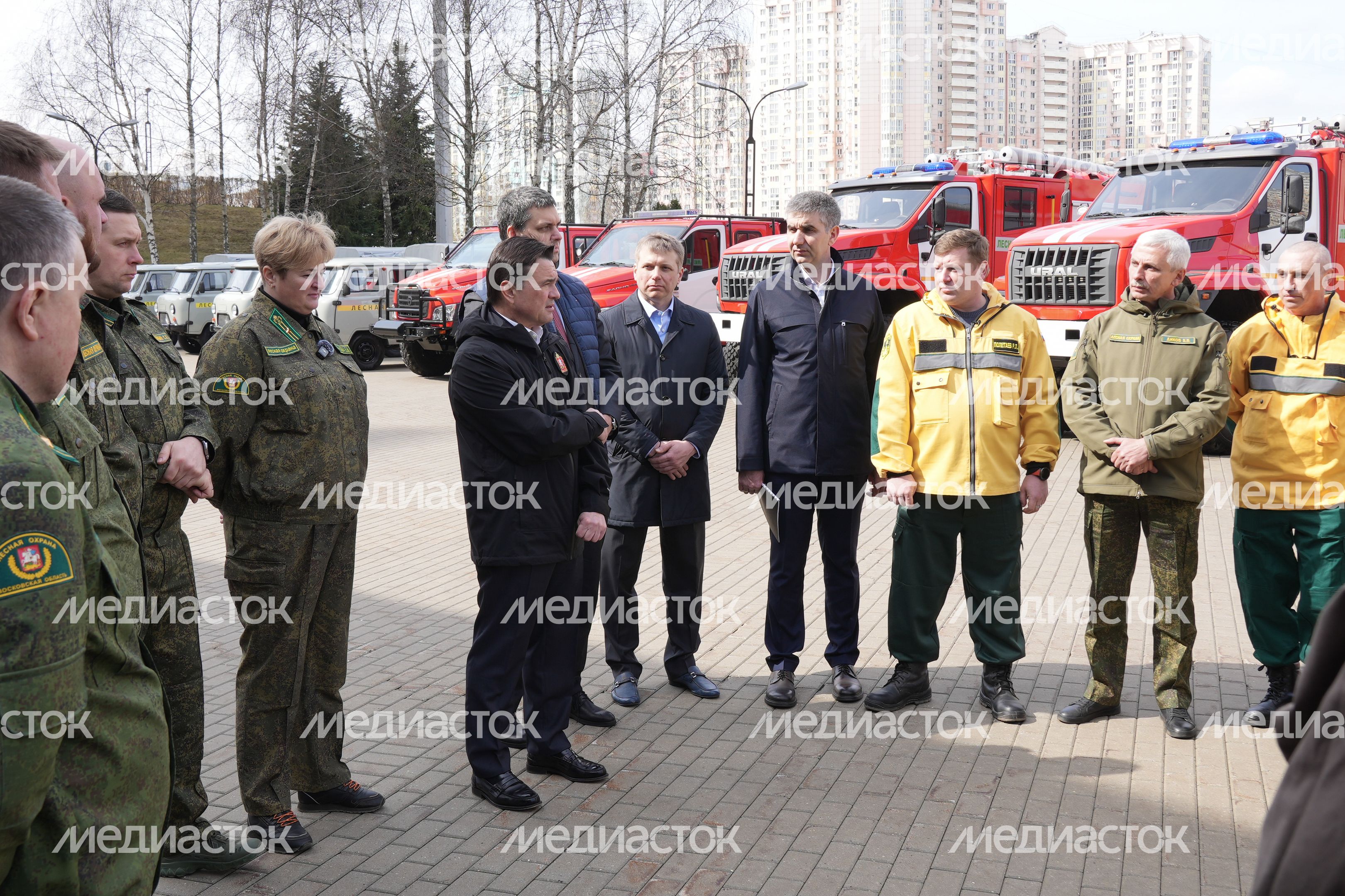 Андрей Воробьев и глава Рослесхоза передали в подмосковные лесничества новую спецтехнику Андрей Воробьев и глава Рослесхоза передали в подмосковные лесничества новую спецтехнику
