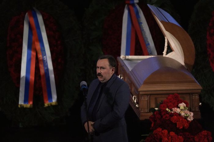 Церемония прощания с режиссером Владимиром Меньшовым в Москве