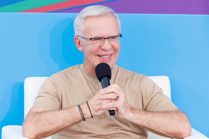 Хоккеист Вячеслав Фетисов на VK Fest -2024 в московских "Лужниках"