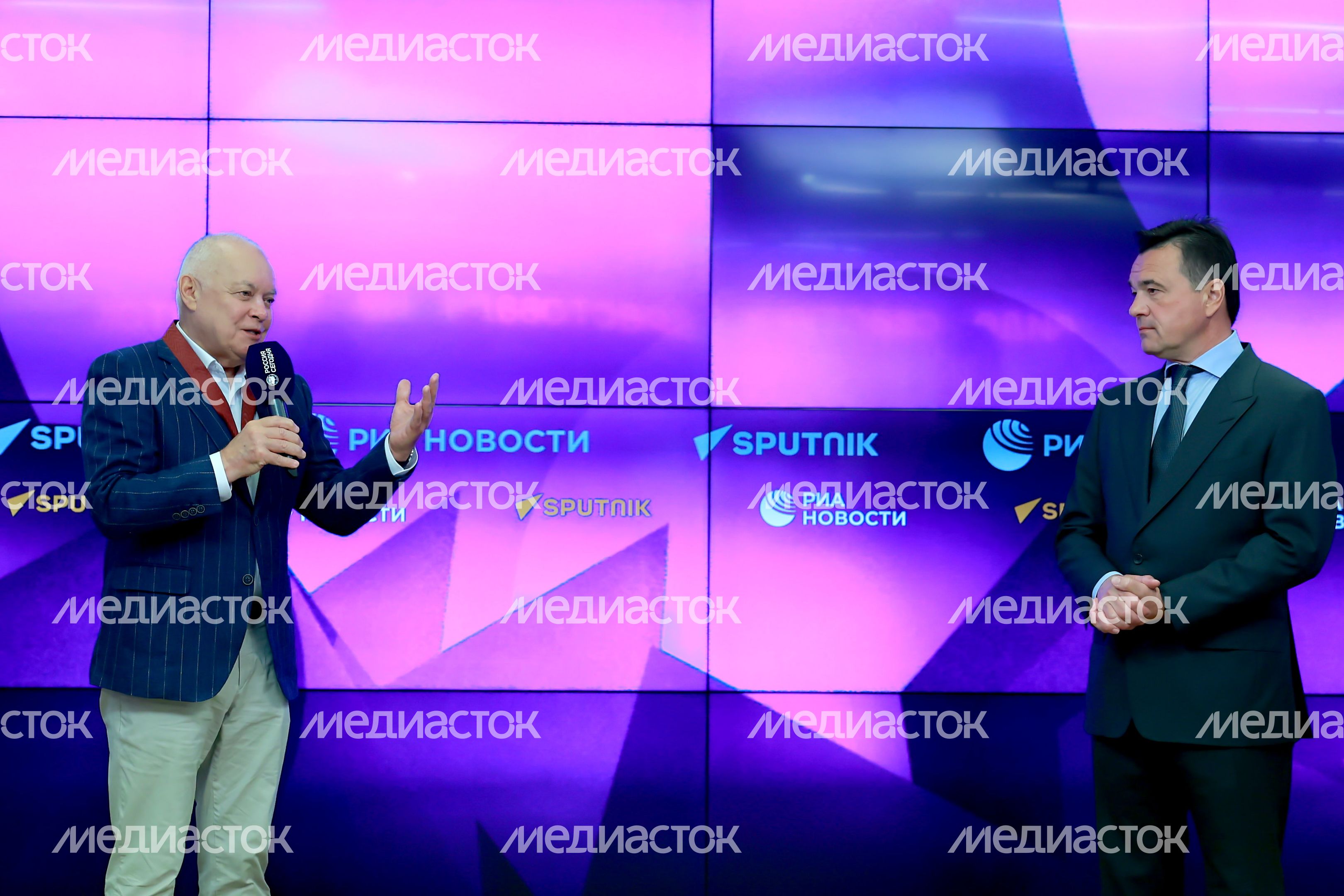 Андрей Воробьев вручил Дмитрию Киселеву Орден «За заслуги перед Московской областью» I степени
