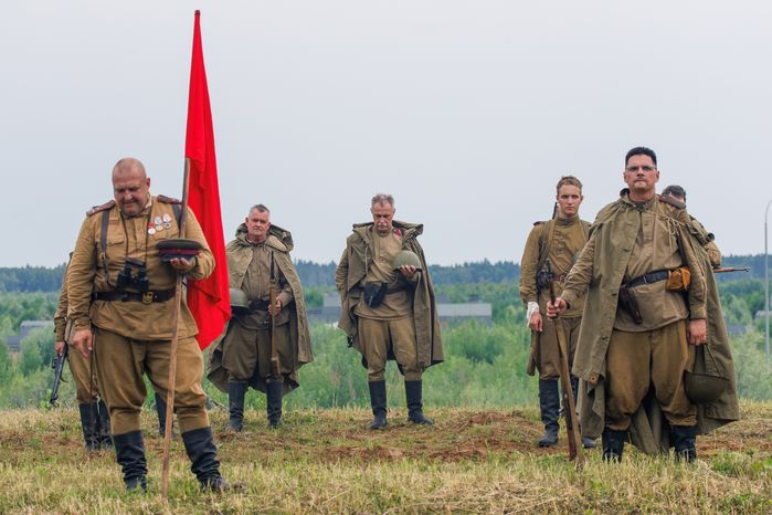 Эпизод Курской битвы под Прохоровкой на военно-исторической реконструкции в Центральном парке «Патриот»