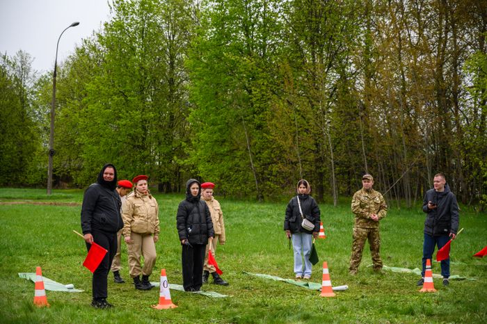 Военно-патриотическая игра «Юнармия, вперед!», посвященная Дню Победы, в Горках Ленинских