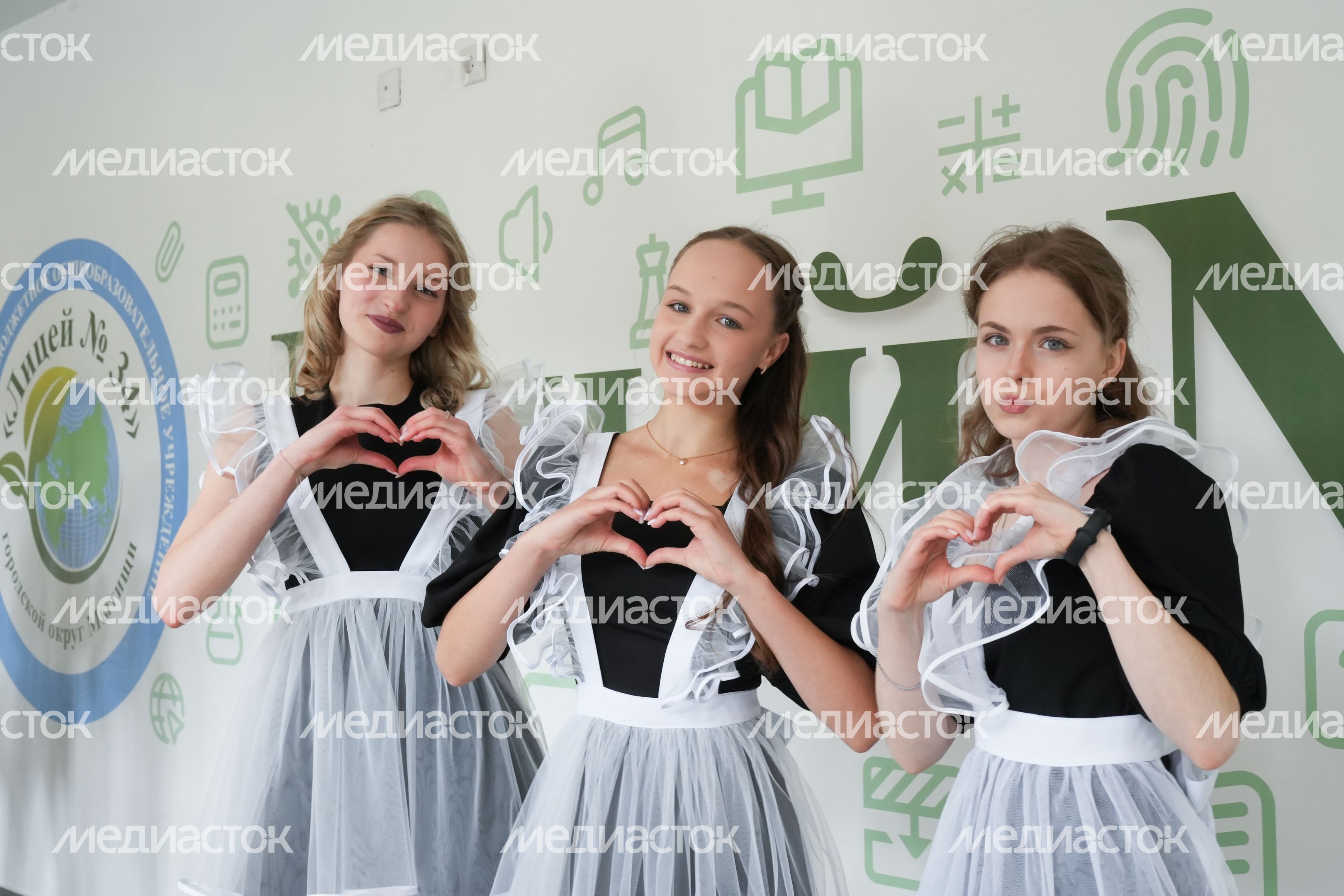 Последний звонок в мытищинском лицее №34 Последний звонок в мытищинском лицее №34