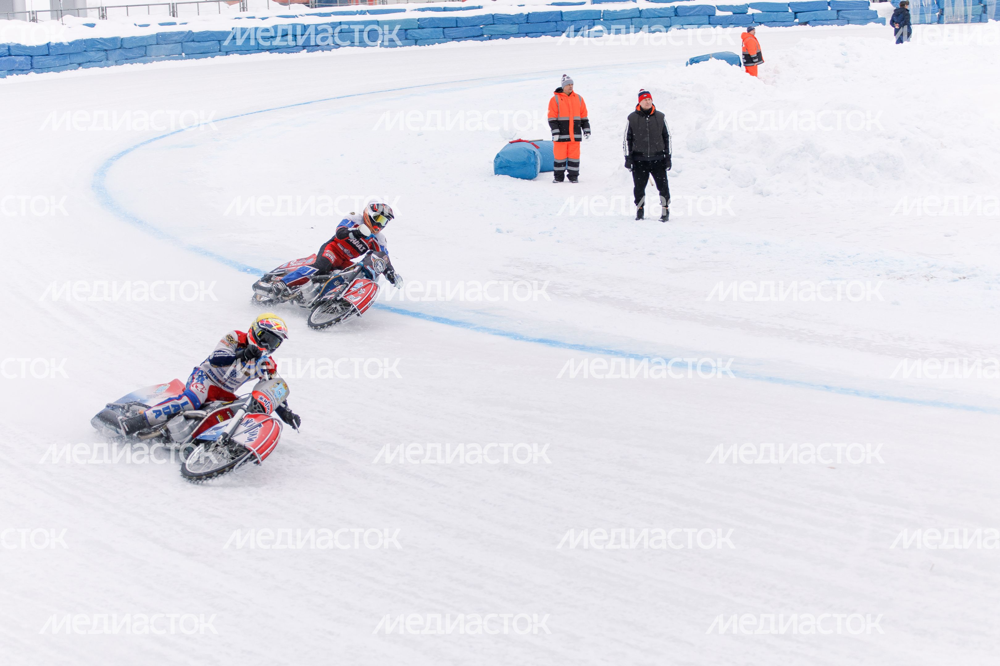 VI этап личного чемпионата России по гонкам на льду в Красногорске