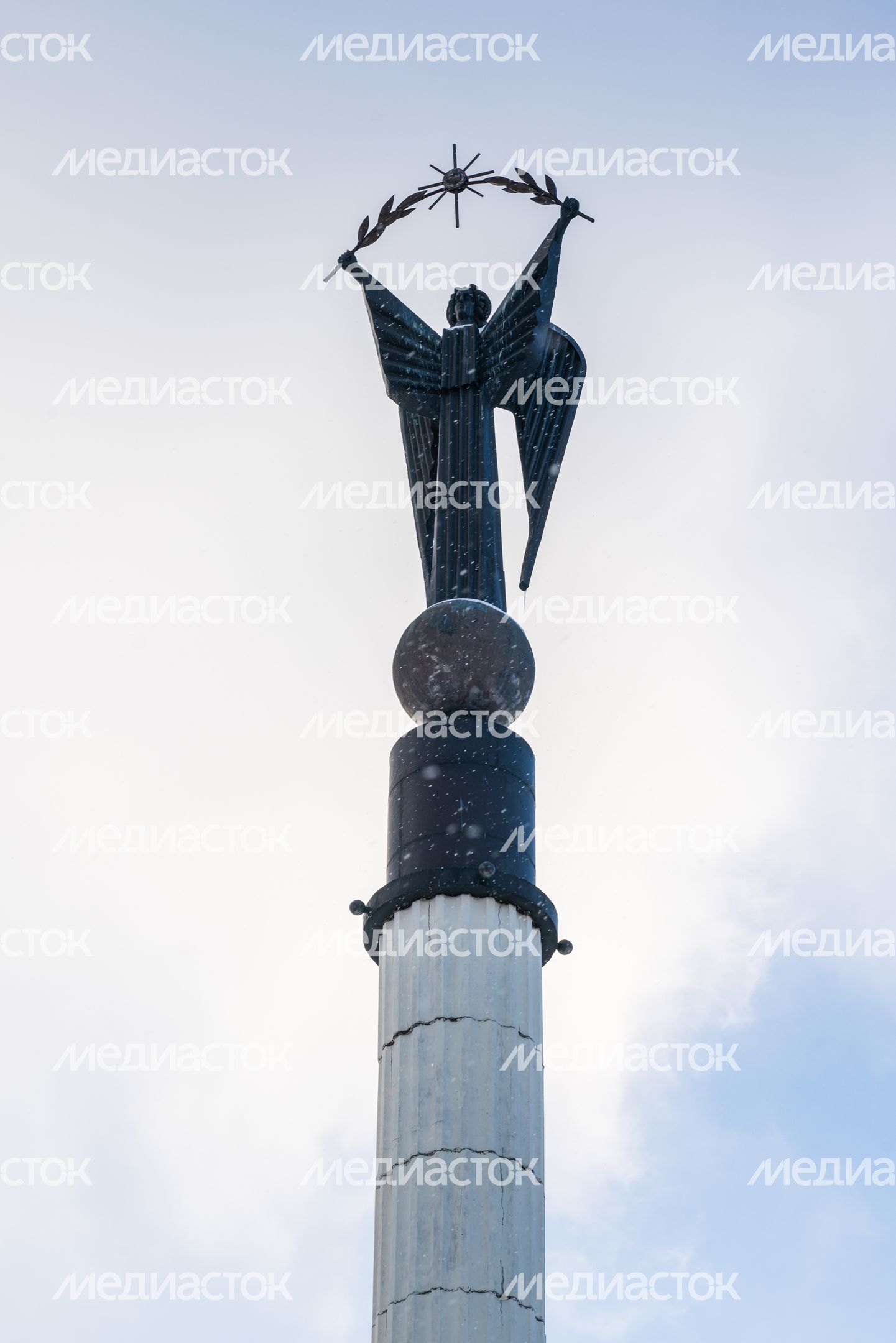 Памятный знак (стела) в честь 2000-летия Рождества Христова в Одинцово