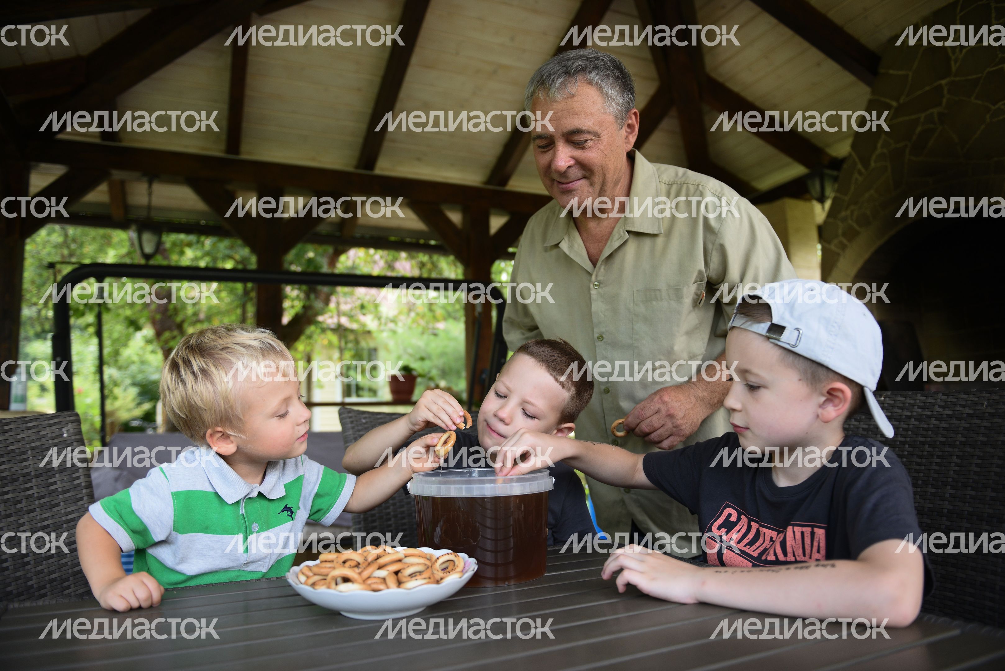 Пчеловод из Королева, 2 часть