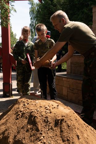 Деревня Слобода. Перезахоронение солдат ВОВ