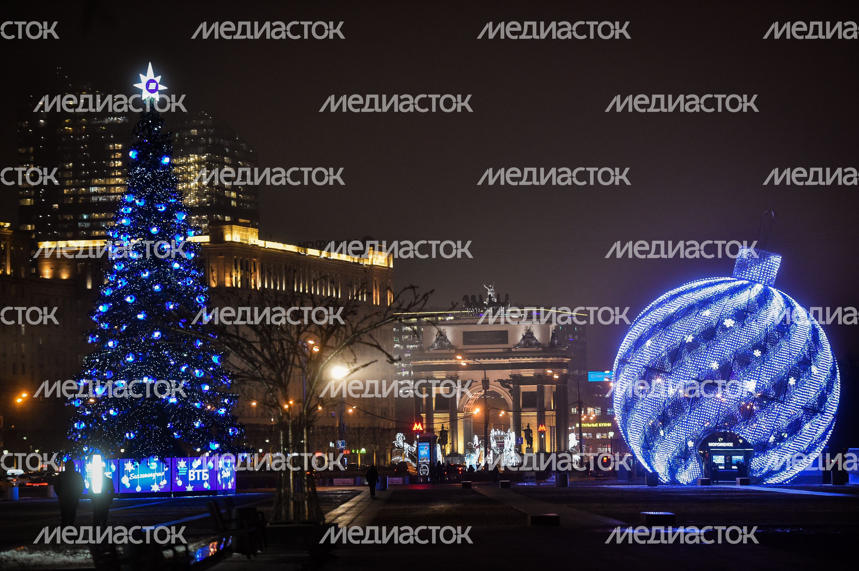 Новогодняя иллюминация в Москве