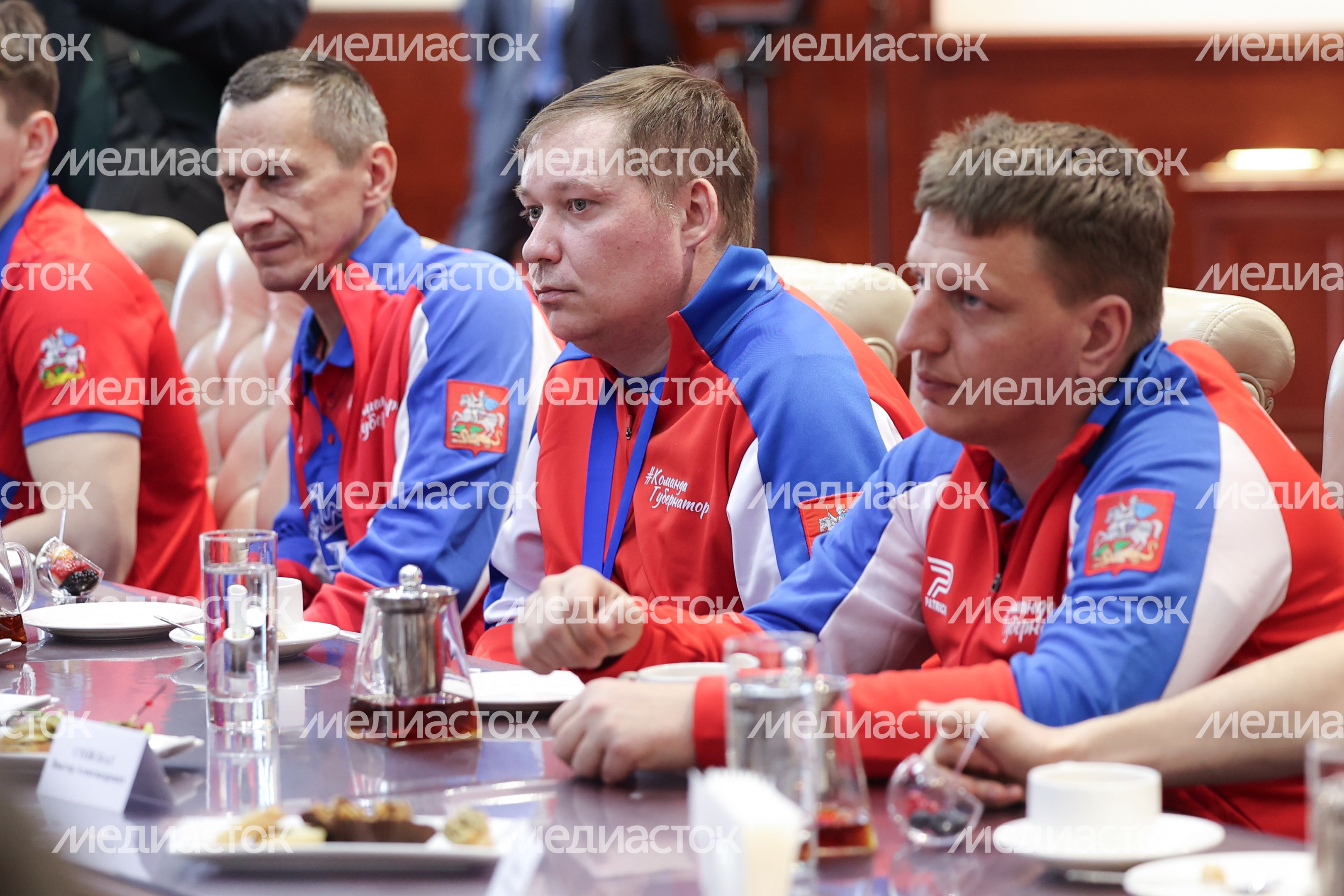 Команда по следж-хоккею «Гвардия» взяла золото на Всероссийском «Кубке защитников Отечества» Команда по следж-хоккею «Гвардия» взяла золото на Всероссийском «Кубке защитников Отечества»
