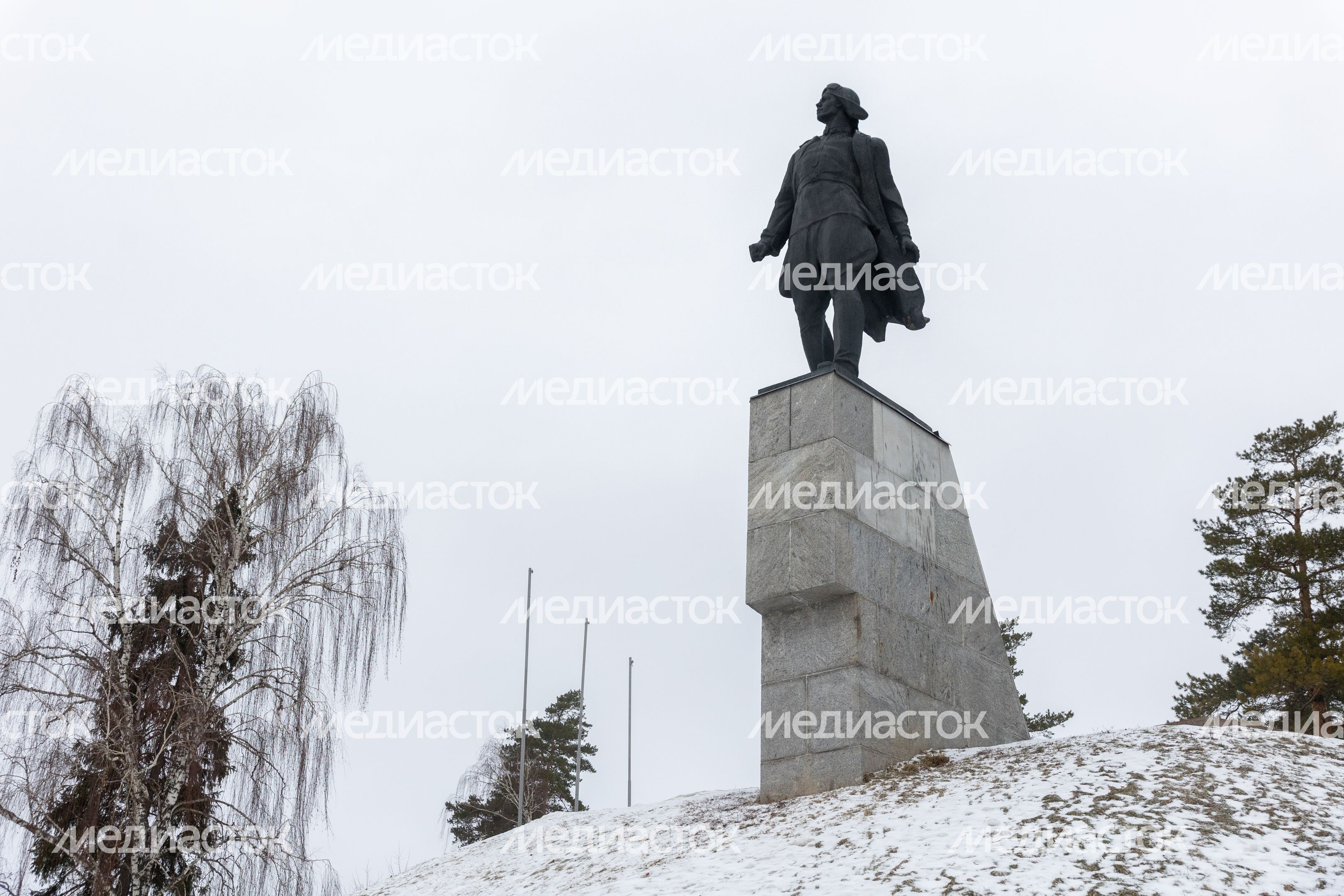 Памятник В.В.Талалихину Памятник В.В.Талалихину