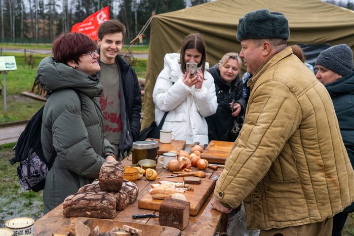 Интерактивные площадки для зрителей военно-исторической реконструкции «Битва под Москвой» ко Дню воинской славы России