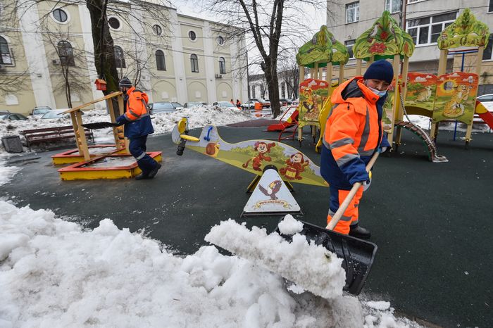 Ликвидация последствий резкого потепления в Москве
