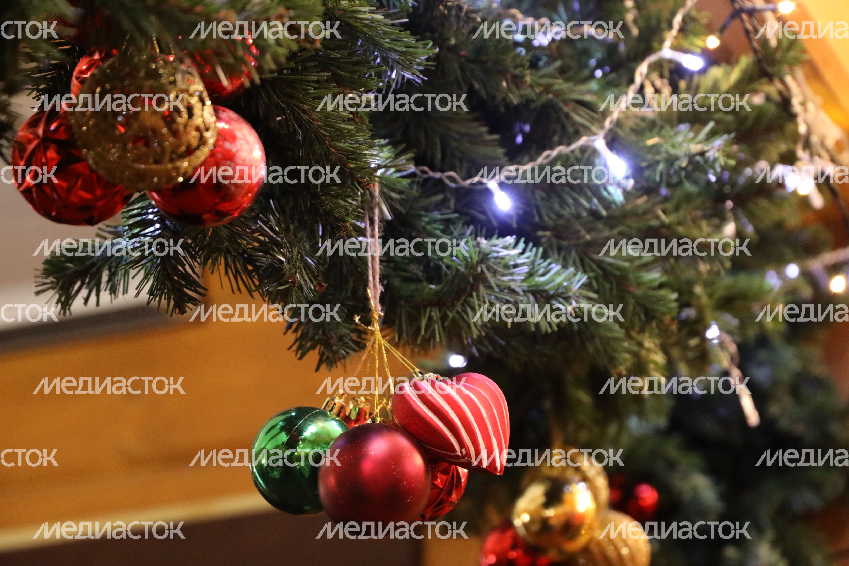 Елочные украшения