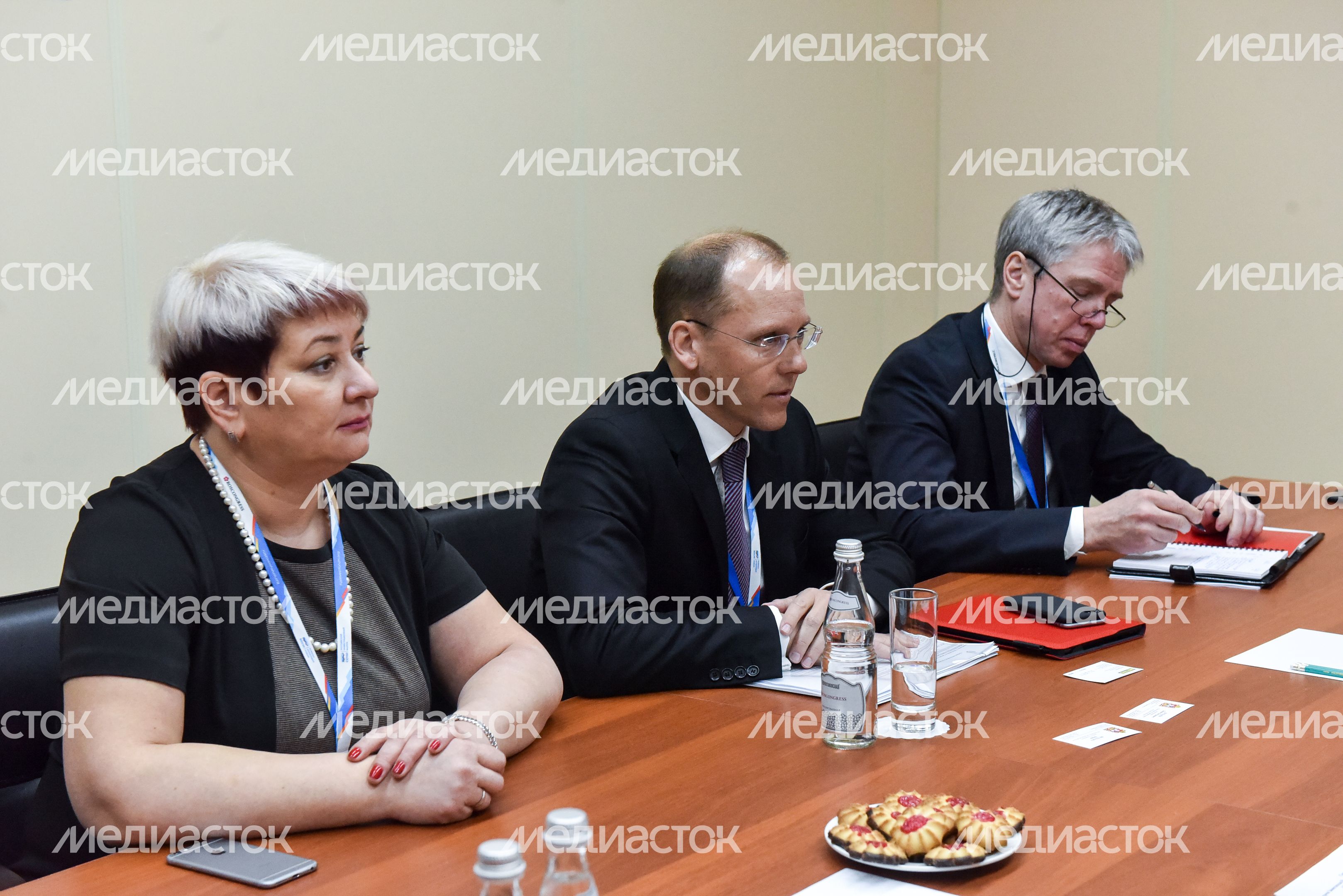 Встреча представителей правительства Подмосковья и компаний Метро и Mars прошла в рамках форума в Сочи