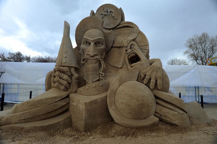 Выставка скульптур из песка в «Коломенском»