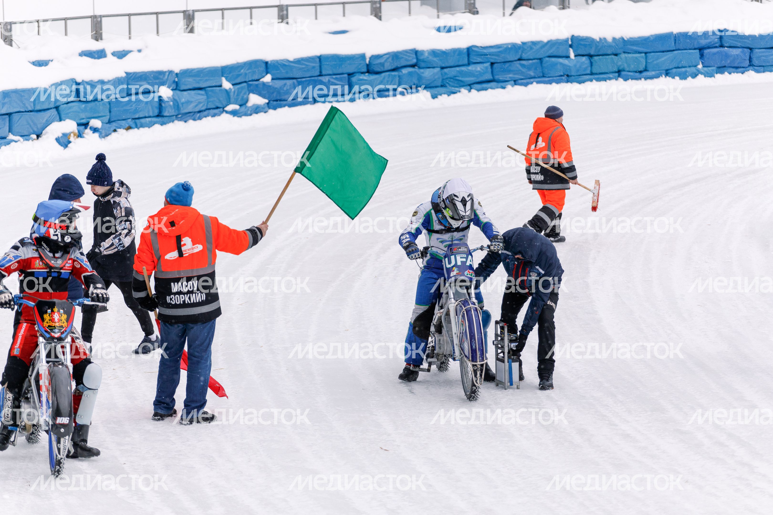 VI этап личного чемпионата России по гонкам на льду в Красногорске