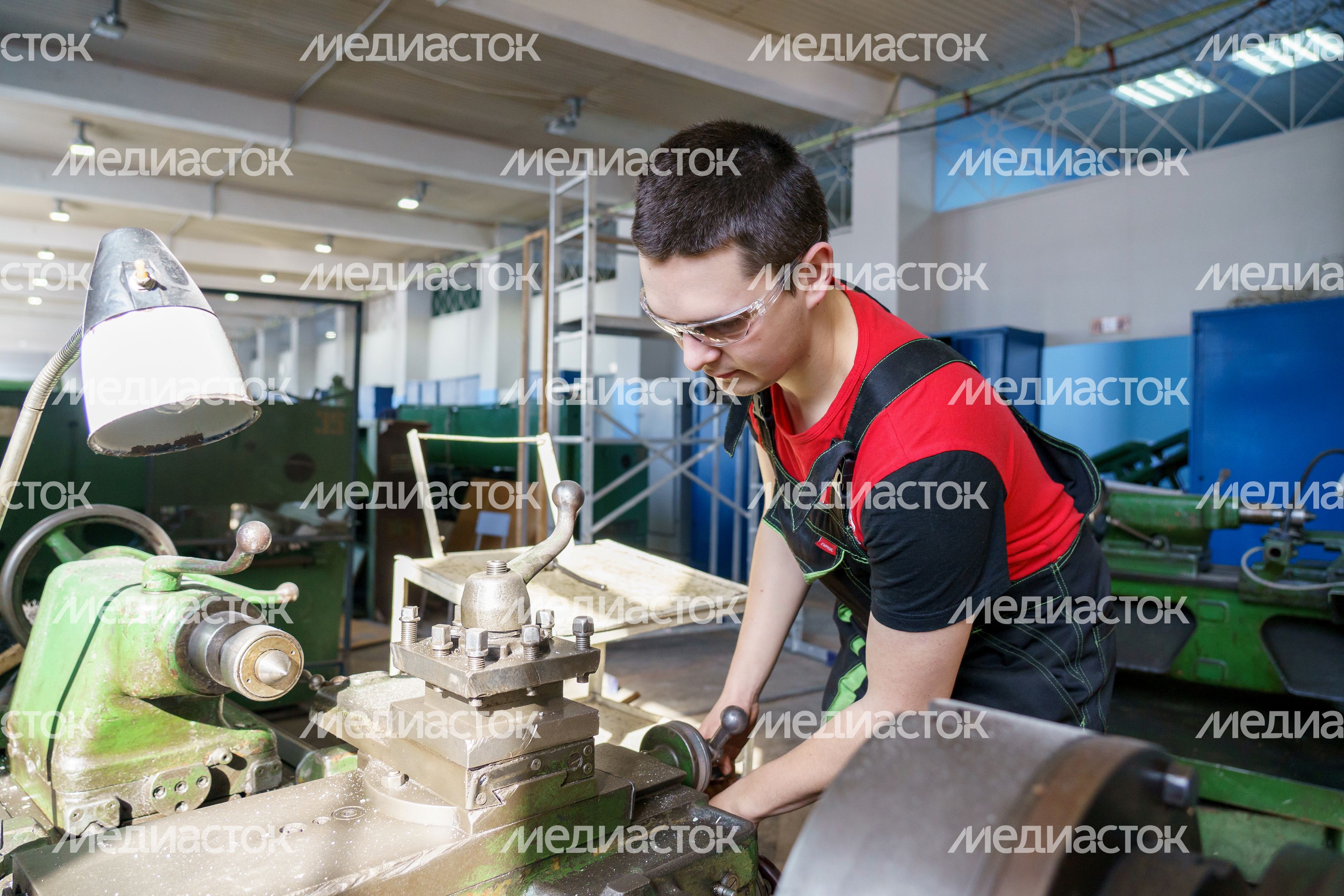 Практические занятия студентов в структурном подразделении №4 Колледжа "Коломна" Практические занятия студентов в структурном подразделении №4 Колледжа "Коломна"