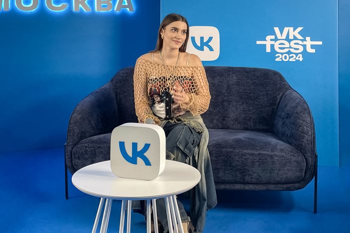 Певица Mona на пресс-конференции VK Fest -2024 в Лужниках