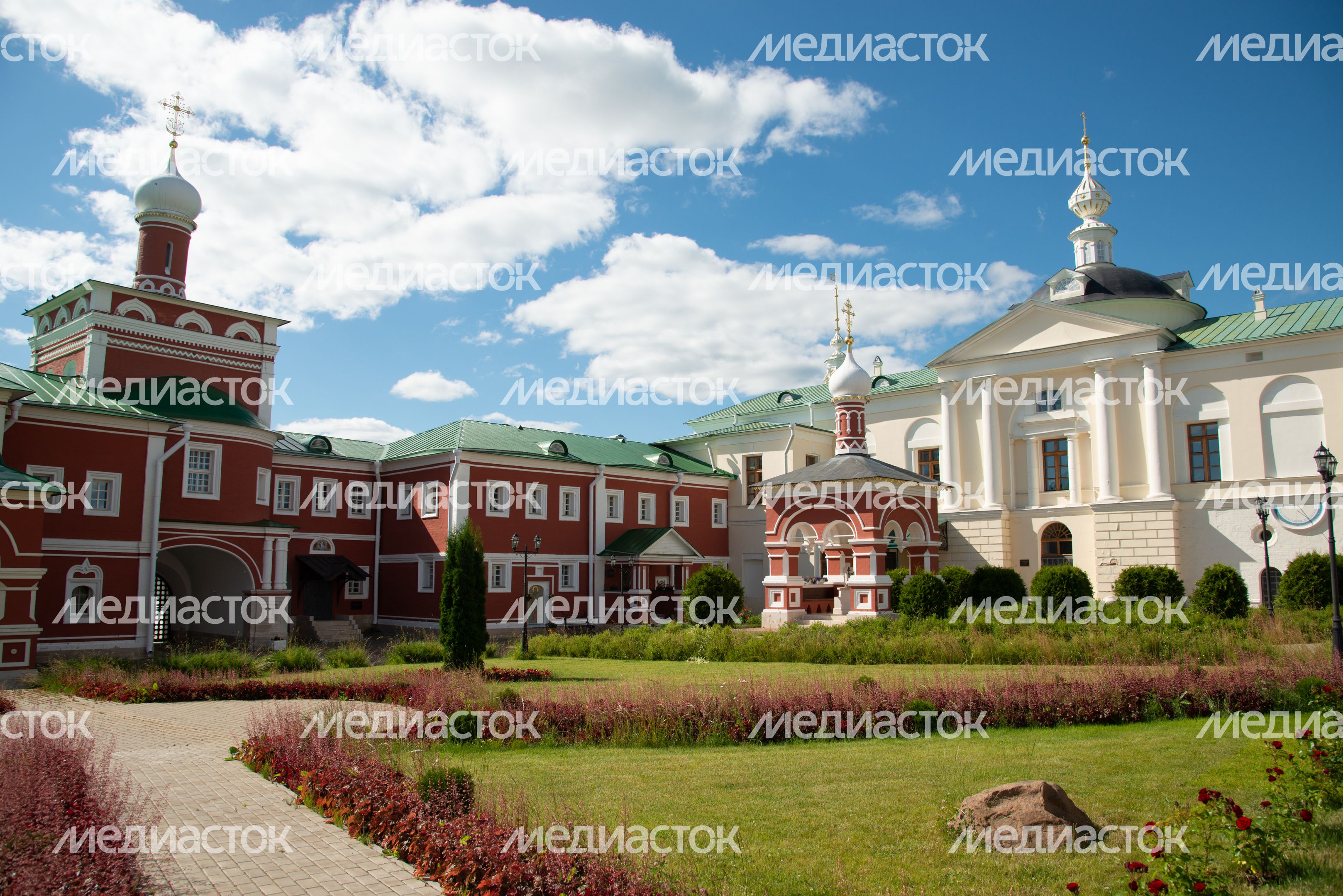 Дмитров. Николо-Пешношский мужской монастырь Дмитров. Николо-Пешношский мужской монастырь