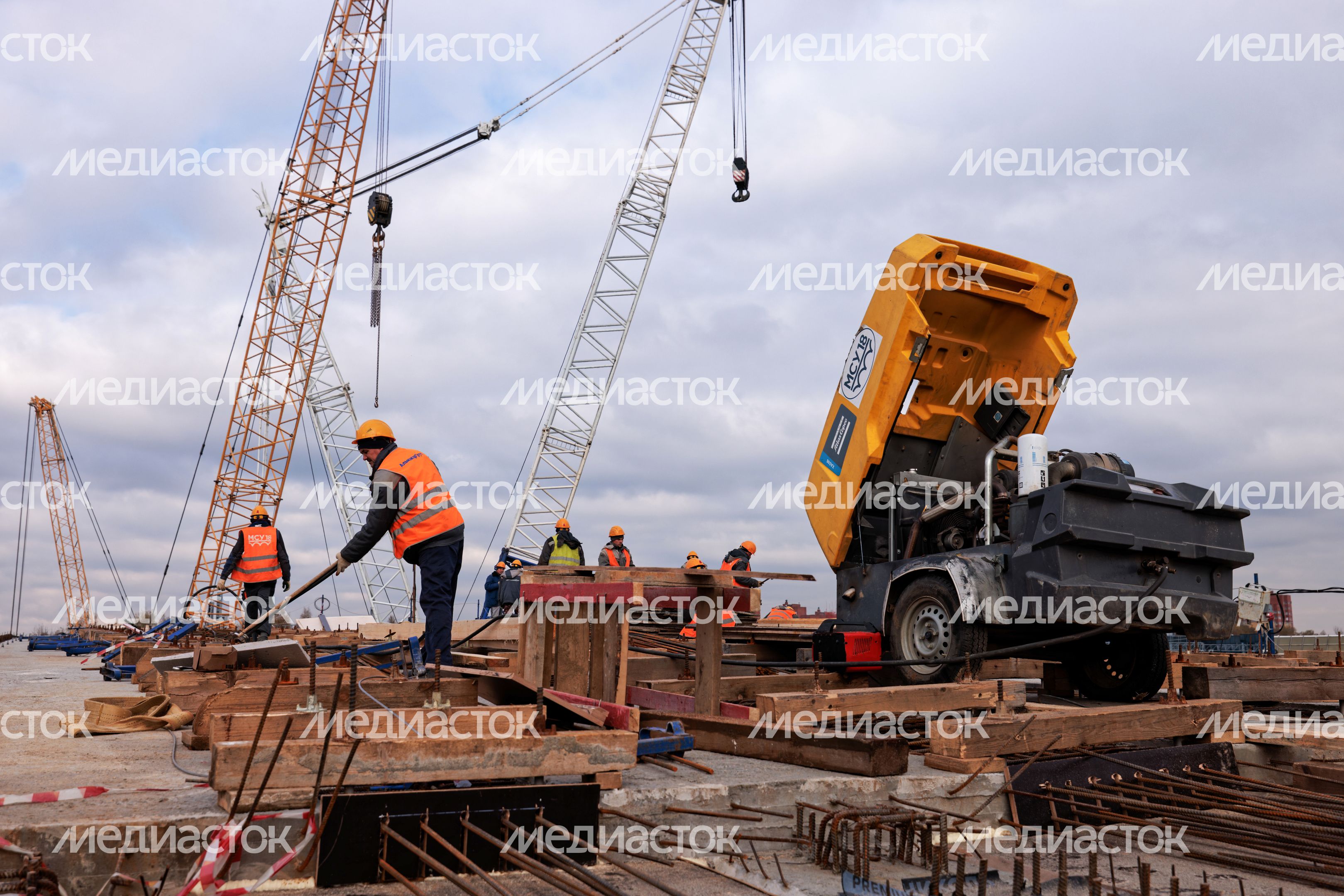Строительство путепровода через МЦД в Апрелевке Строительство путепровода через МЦД в Апрелевке