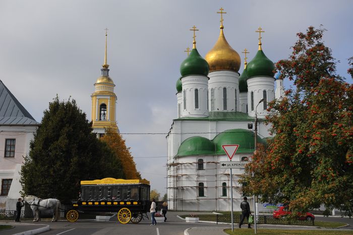 Вид на Успенский собор в Коломне