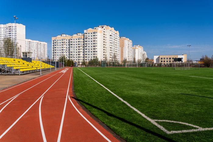 Стадион «Авангард» после реконструкции в микрорайоне Рекинцо Солнечногорска