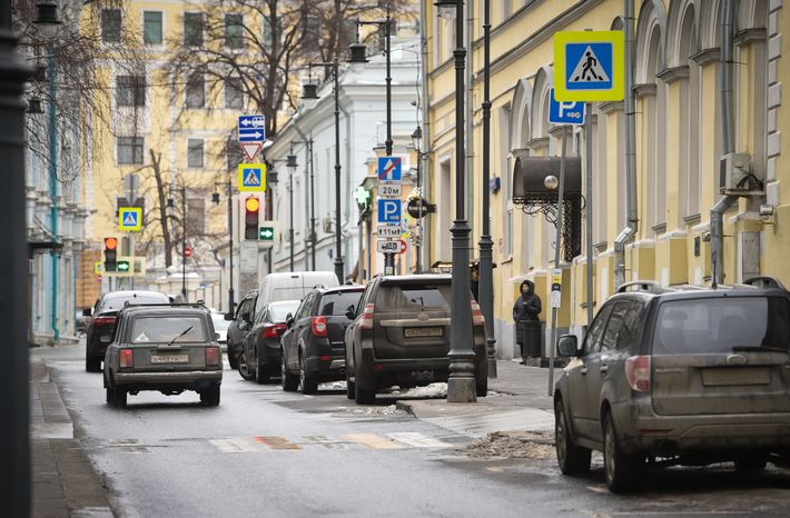 Городская жизнь в Москве в марте
