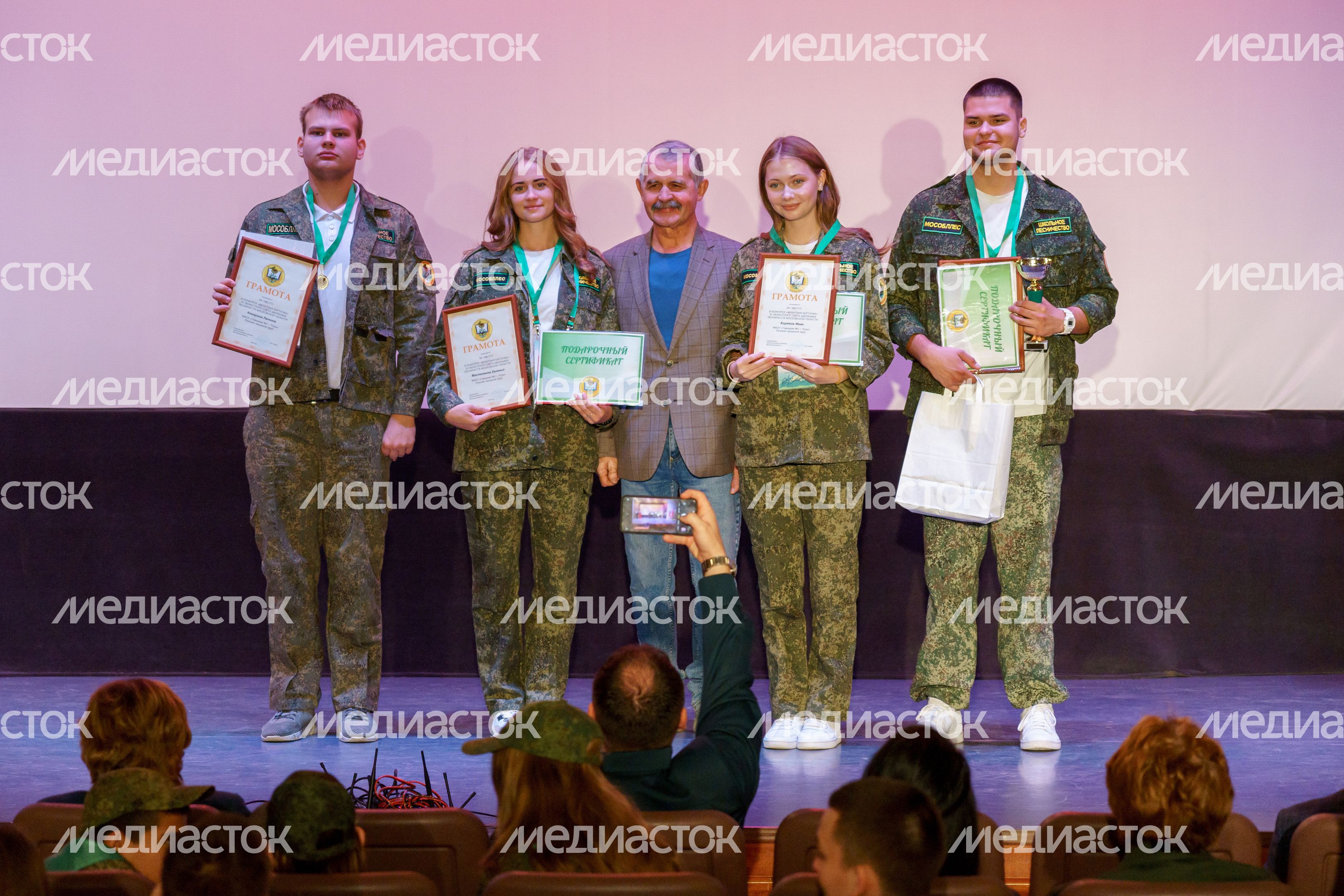 Владимир Шапкин на конкурсе лучших школьных лесничеств Владимир Шапкин на конкурсе лучших школьных лесничеств