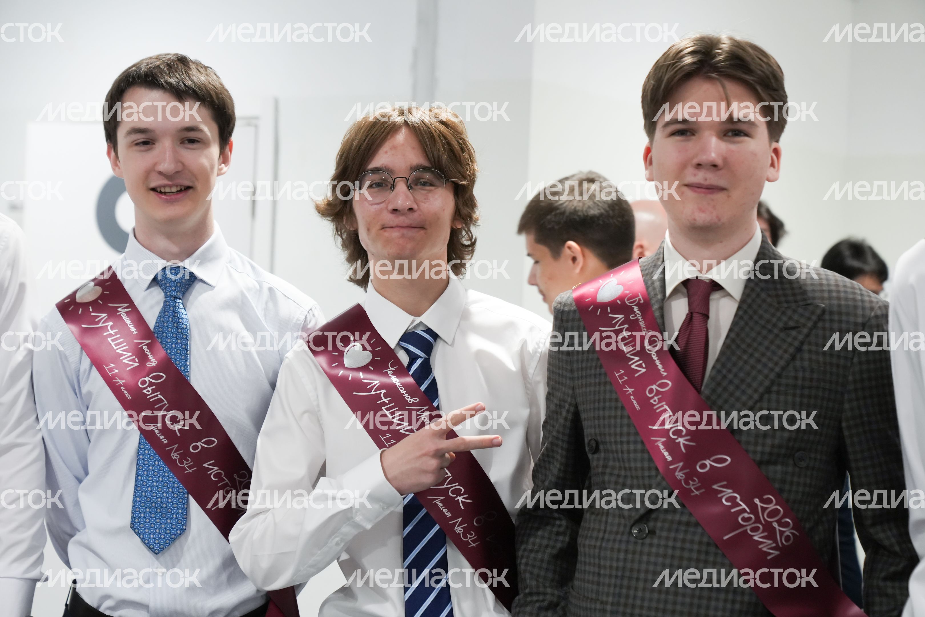 Последний звонок в мытищинском лицее №34