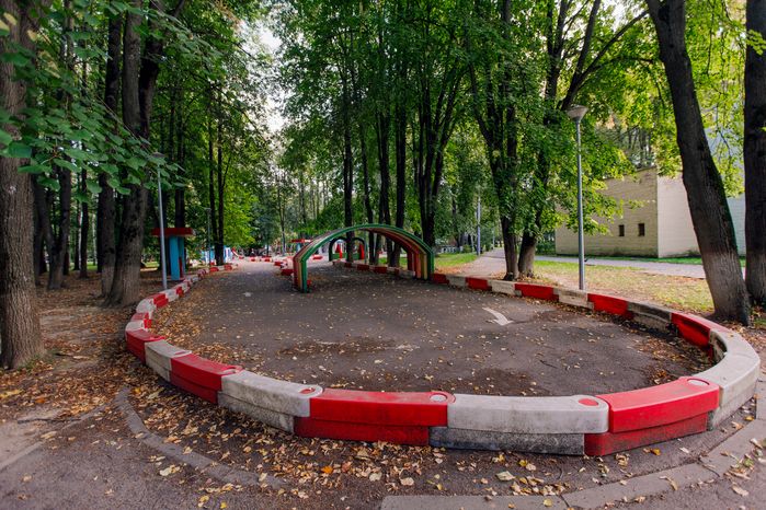 Автогородок в Центральном городском парке им. М.И. Калинина в Королеве летом