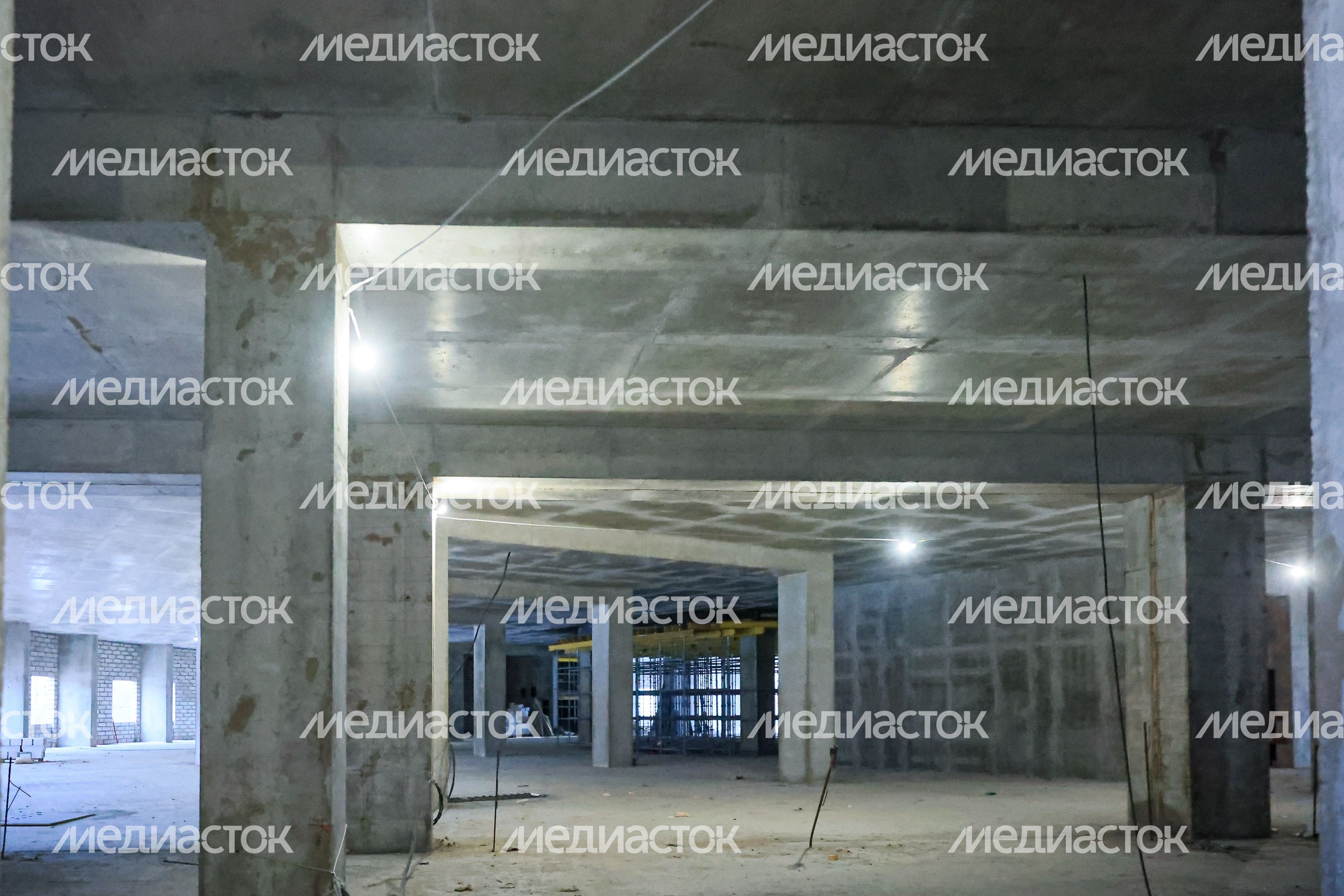 Посещение Губернатором Подмосковья стройплощадки Детской областной больницы в Красногорске