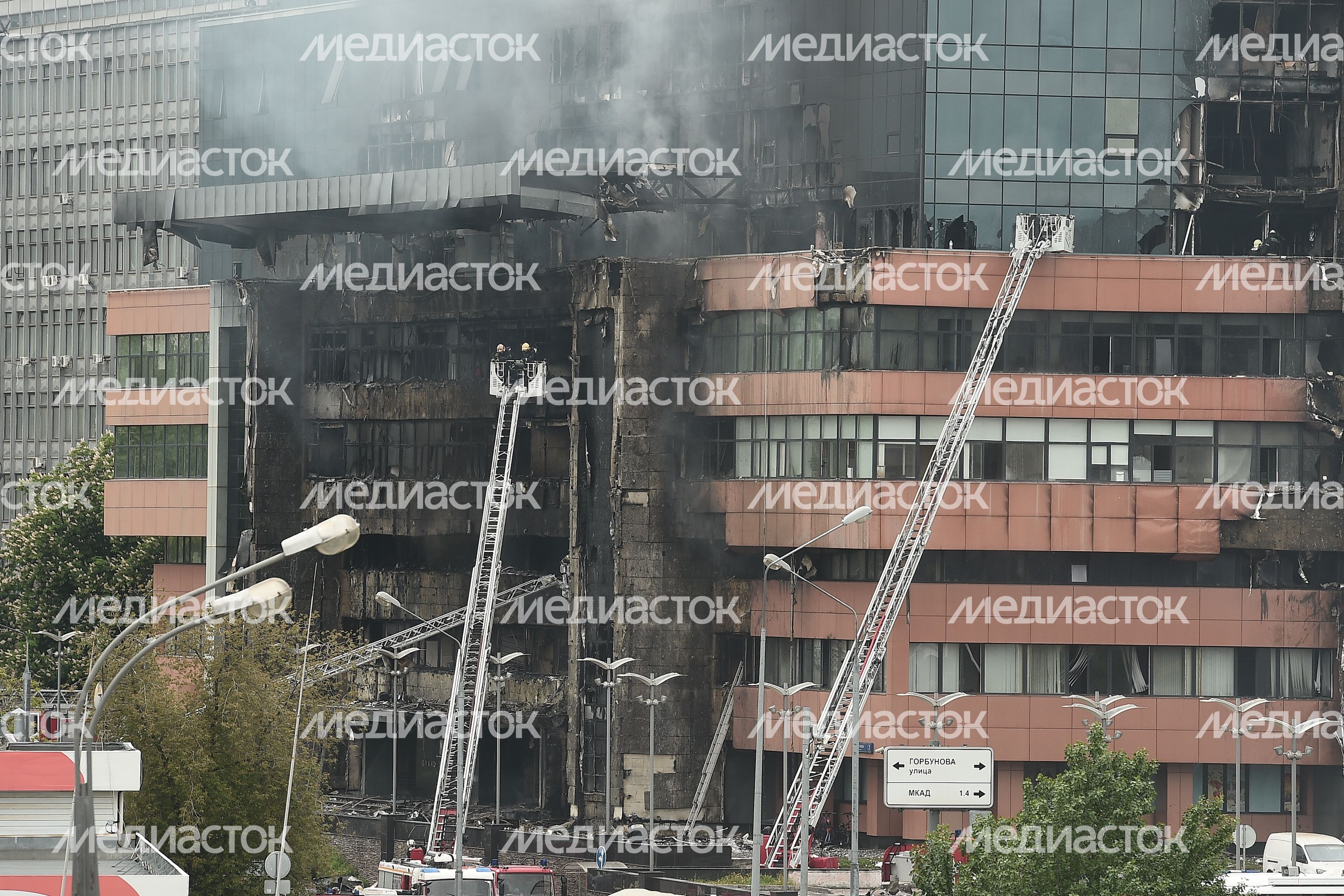 Пожар в бизнес‑центре «Гранд Сетунь плаза» в Москве Пожар в бизнес‑центре «Гранд Сетунь плаза» в Москве