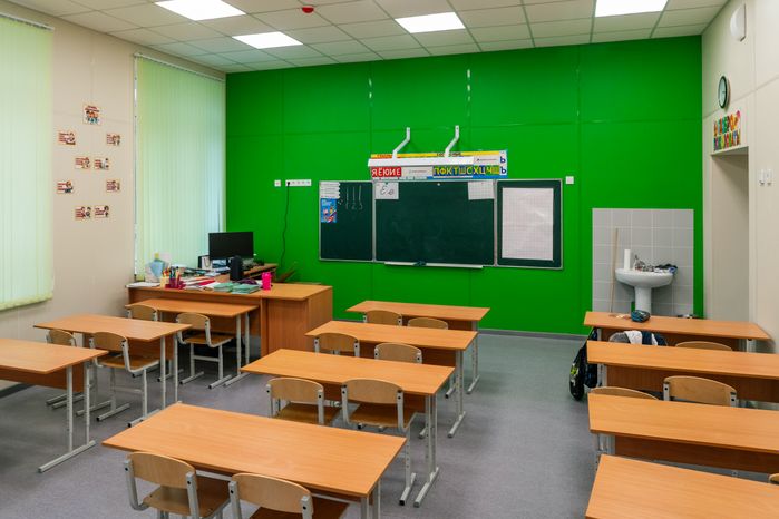 Учебный класс Поваровской средней школы после капитального ремонта в округе Солнечногорск