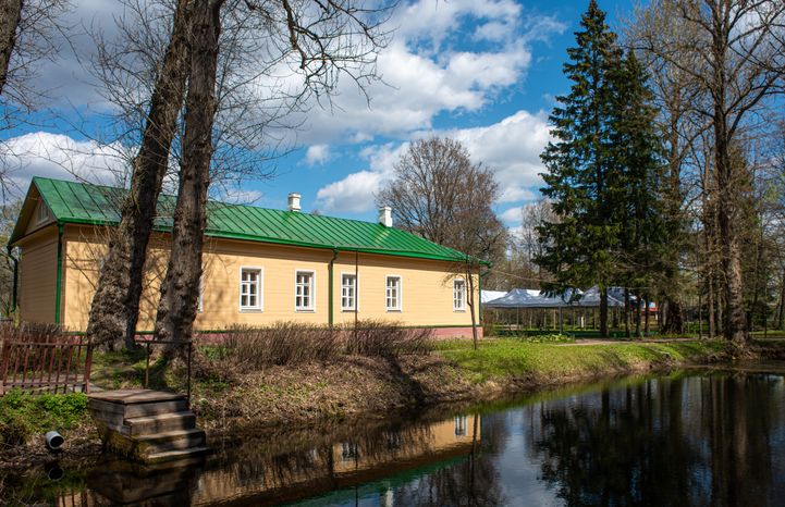 Весенние виды музея-заповедника Антона Павловича Чехова Мелихово