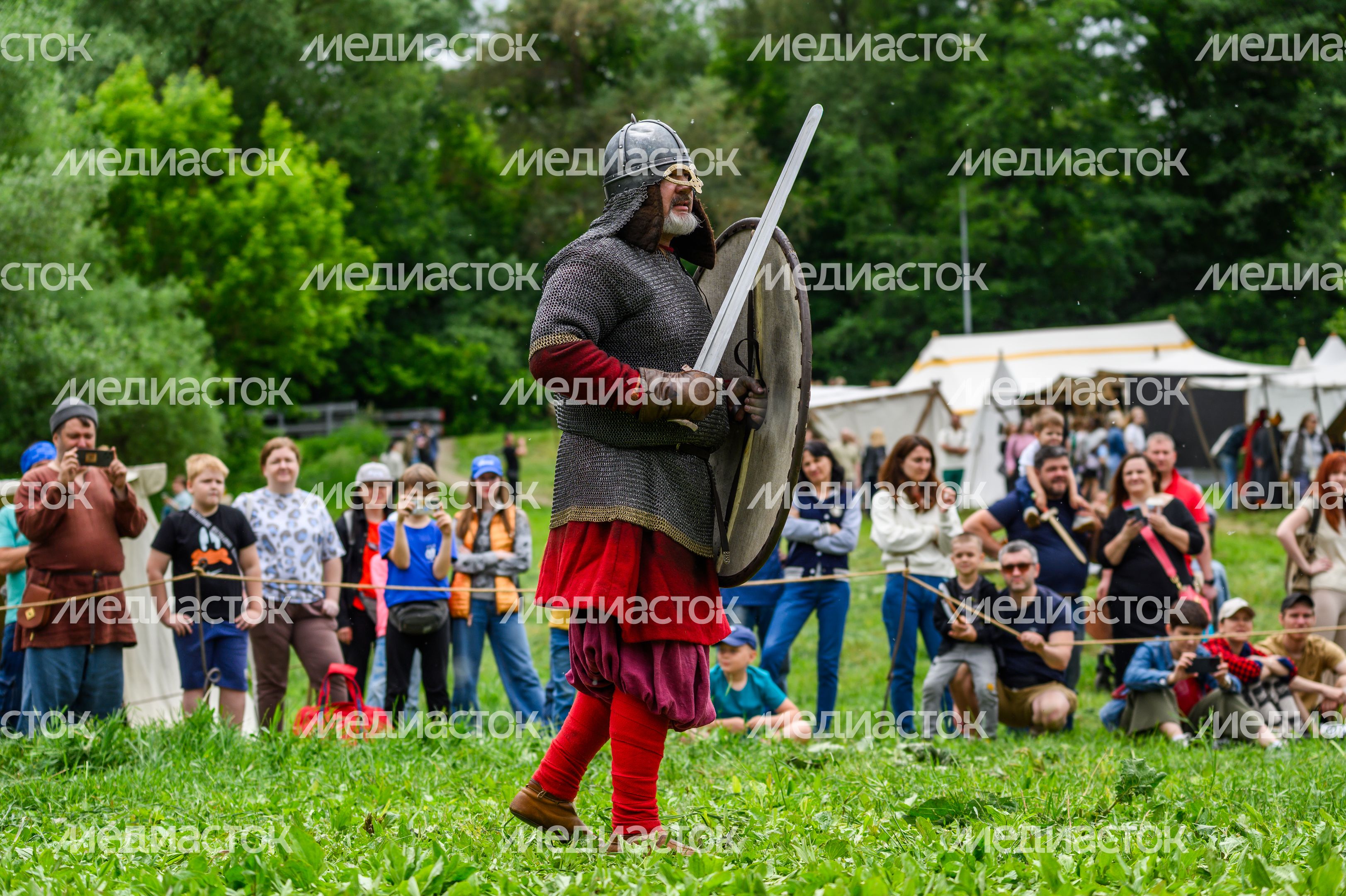 Путешествие в эпоху Средневековья и викингов на фестивале исторической реконструкции «Наследие предков 2025» в Раменском Путешествие в эпоху Средневековья и викингов на фестивале исторической реконструкции «Наследие предков 2025» в Раменском