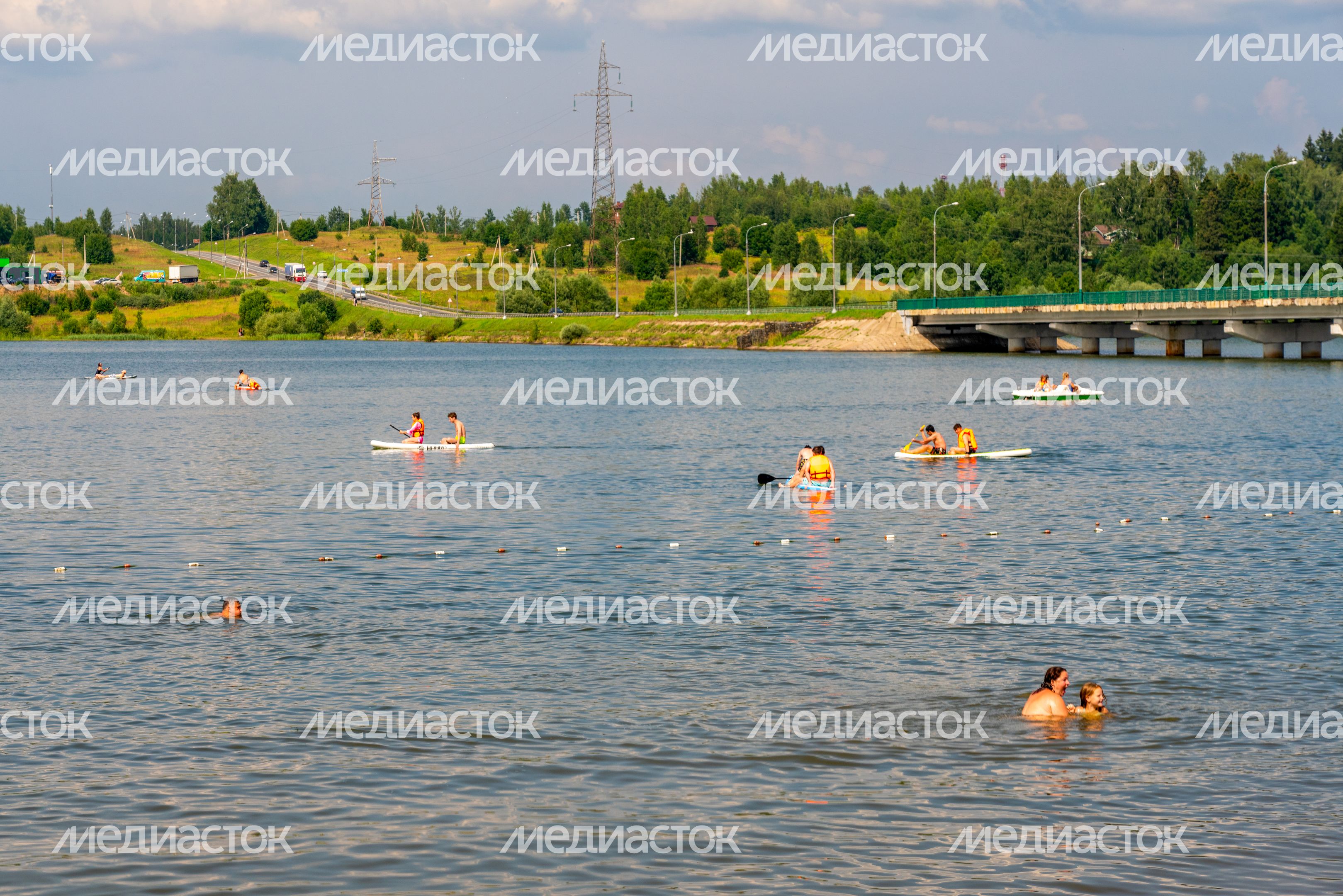 «Ice пляж» на Озеринском водохранилище в Рузе «Ice пляж» на Озеринском водохранилище в Рузе