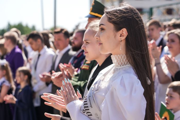 Последний звонок в Наро-Фоминской СОШ №4 имени генерал-майора В.В. Завадского