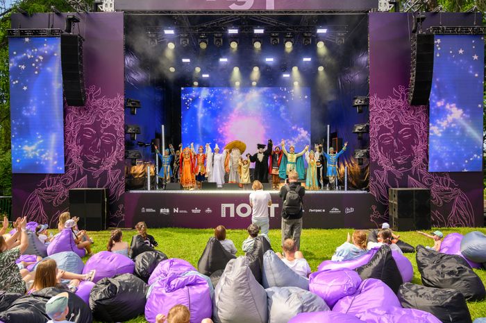 Спектакль «Лукоморье» по сказкам А. Пушкина на Литературном фестивале «Проект: Поэт» в усадьбе Вяземы